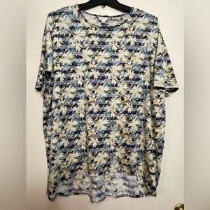 ‼️🎉Reasonable Offers Accepted🎉‼️ LuLaRoe Shirt